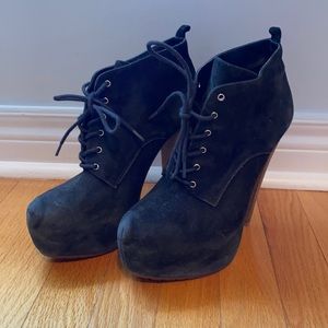 ALDO black bootie pumps